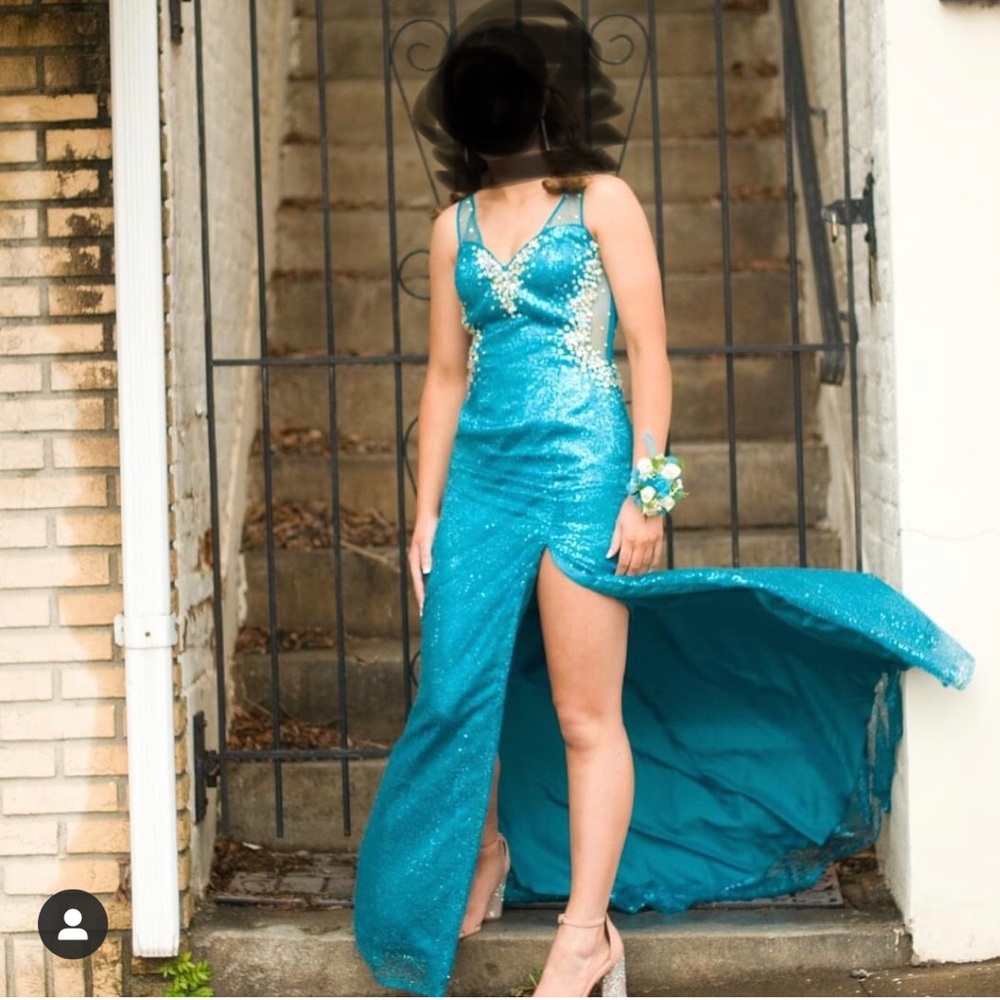 Demetri designs prom dress with rhinestones